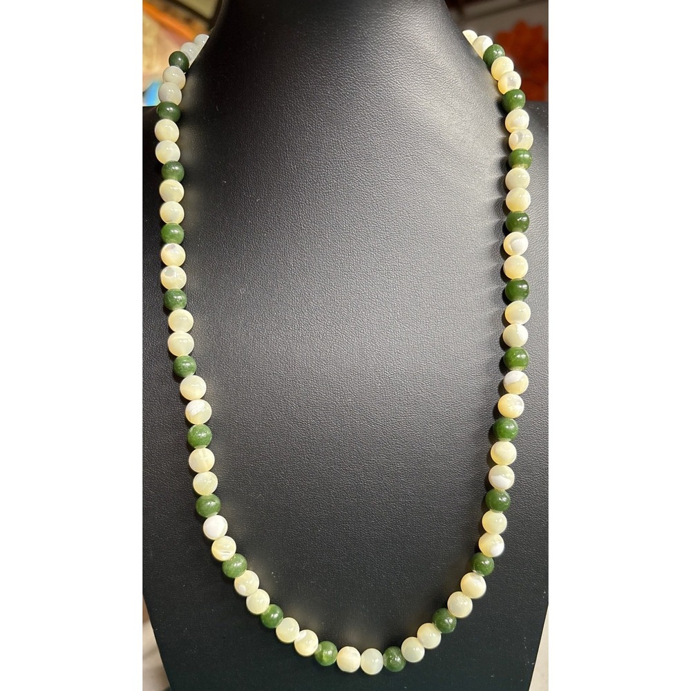 Mother Of Pearl & Jade Beaded Necklace With 10k Gold‎ Barrel Clasp 24 Inch